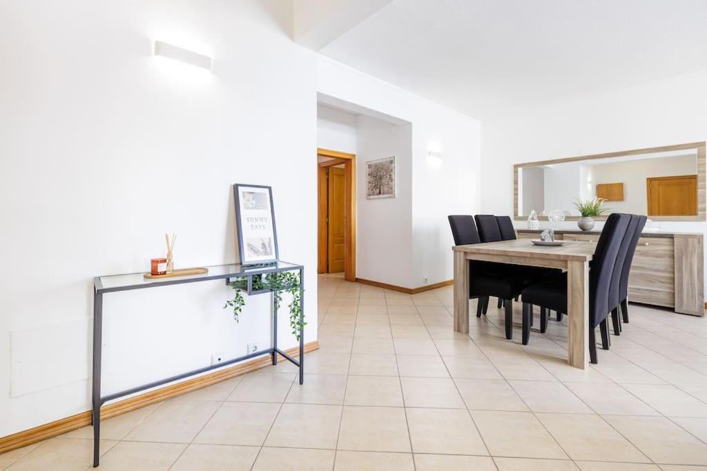 Sea-Front 1' Min! - Apartment With Ac & Wifi Quarteira Zewnętrze zdjęcie