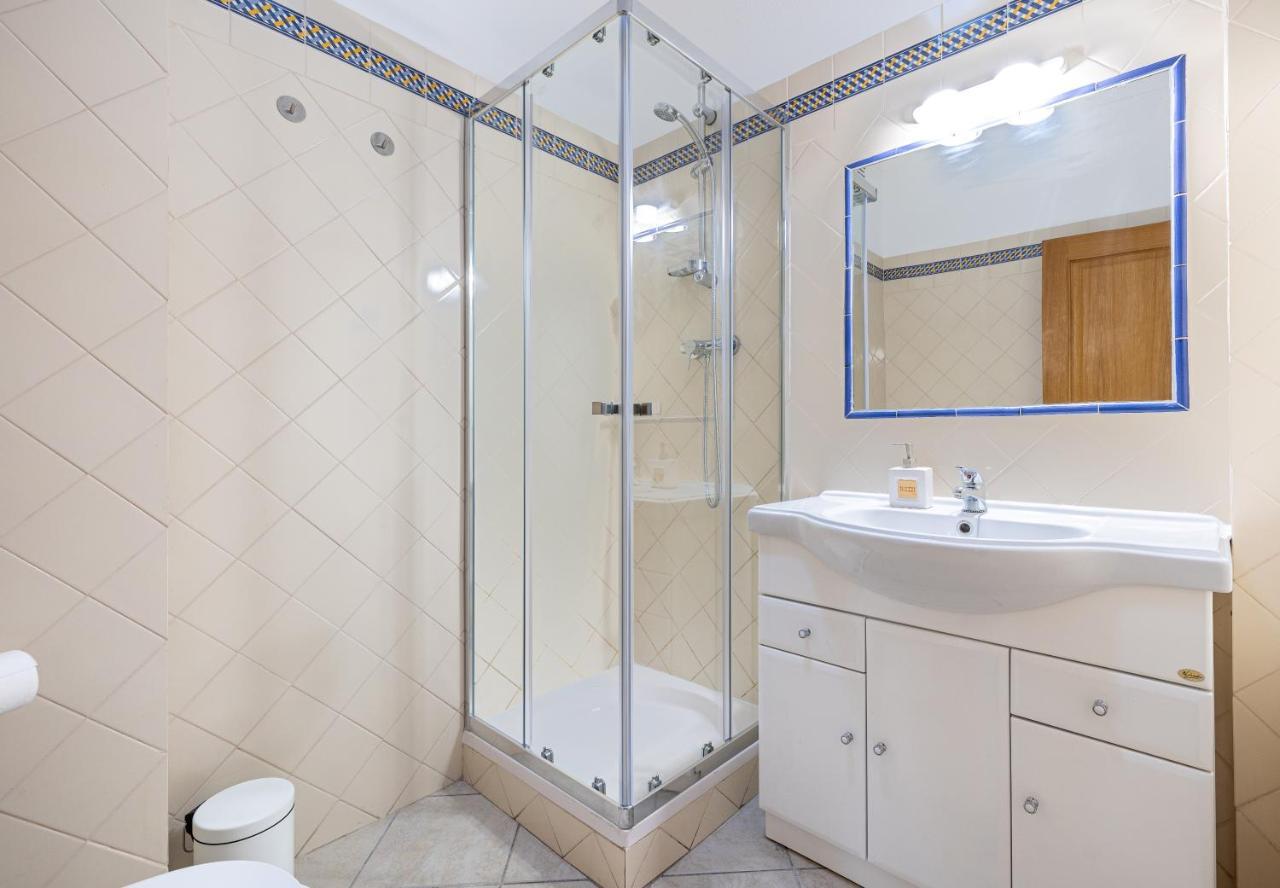 Sea-Front 1' Min! - Apartment With Ac & Wifi Quarteira Zewnętrze zdjęcie